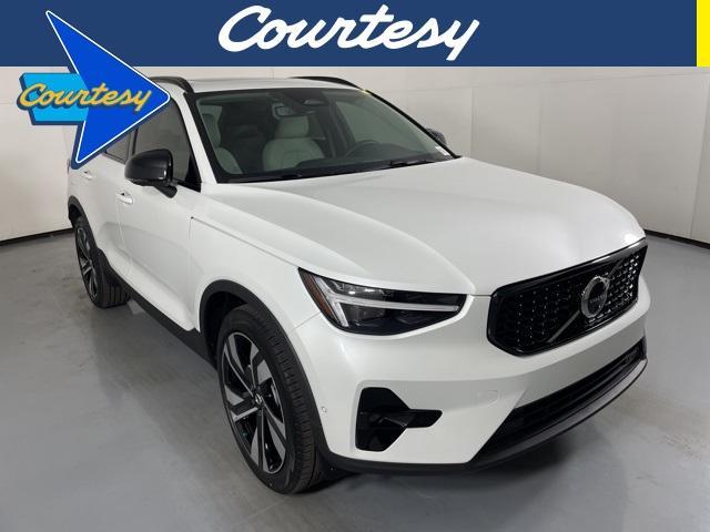 new 2026 Volvo XC40 car