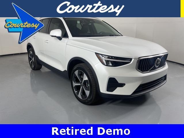 new 2025 Volvo XC40 car, priced at $41,035