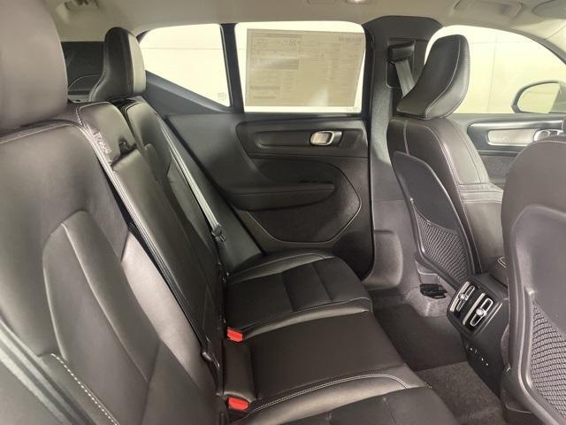 new 2025 Volvo XC40 car, priced at $44,035