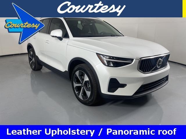 new 2025 Volvo XC40 car, priced at $44,035