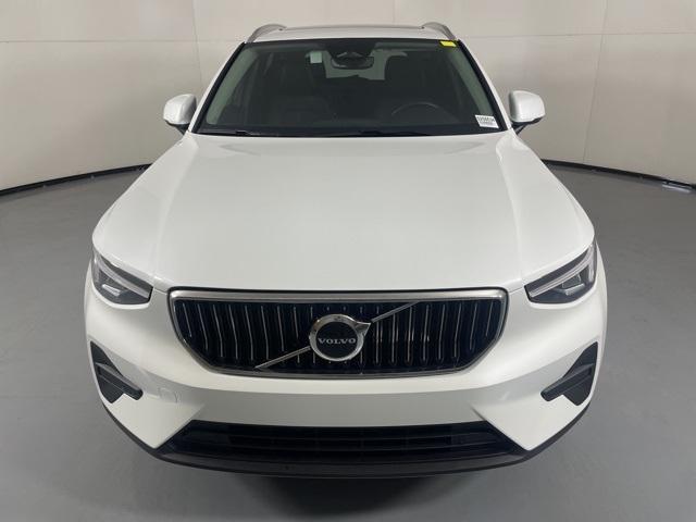 new 2025 Volvo XC40 car, priced at $44,035