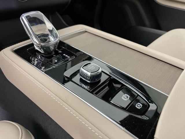 new 2025 Volvo XC90 Plug-In Hybrid car, priced at $75,595