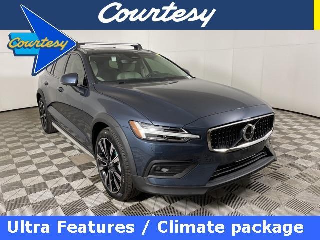 new 2025 Volvo V60 Cross Country car, priced at $59,025