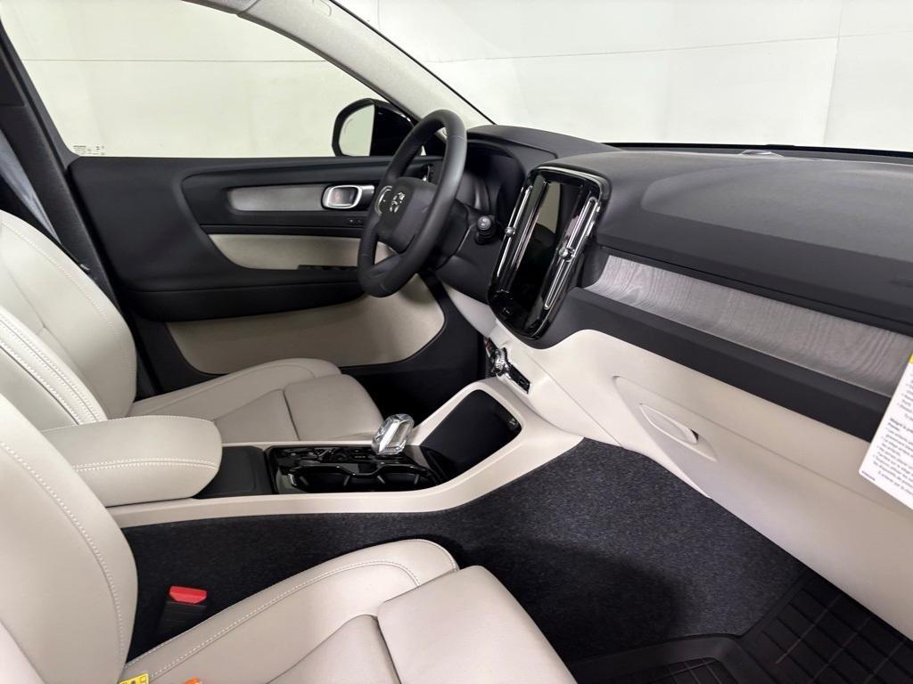 new 2026 Volvo XC40 car, priced at $48,375