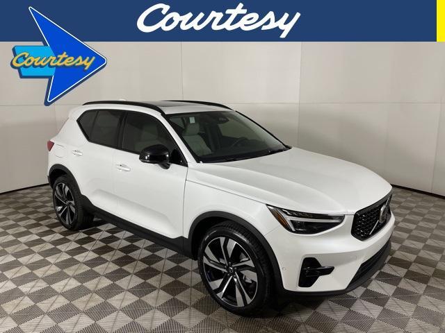 new 2025 Volvo XC40 car, priced at $49,950