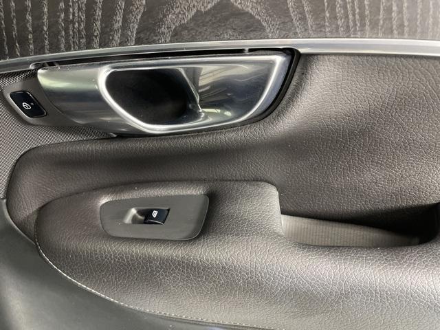 used 2020 Volvo XC90 car, priced at $27,500