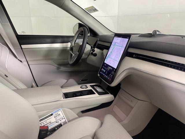 new 2025 Volvo EX90 car, priced at $91,235
