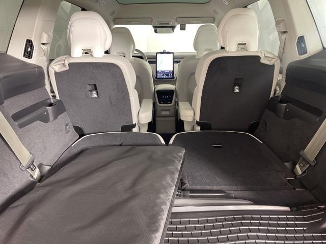 new 2025 Volvo EX90 car, priced at $91,235