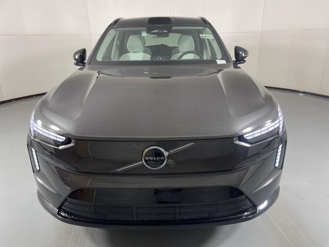 new 2025 Volvo EX90 car, priced at $91,235