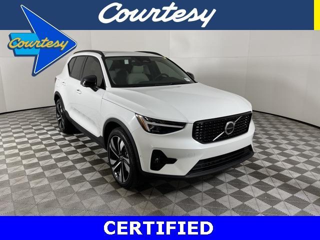 new 2024 Volvo XC40 car, priced at $40,000