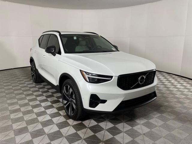 new 2024 Volvo XC40 car, priced at $48,685