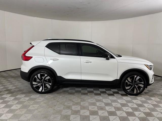 new 2024 Volvo XC40 car, priced at $48,685