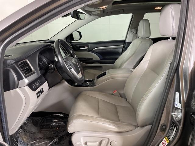 used 2018 Toyota Highlander Hybrid car, priced at $25,500