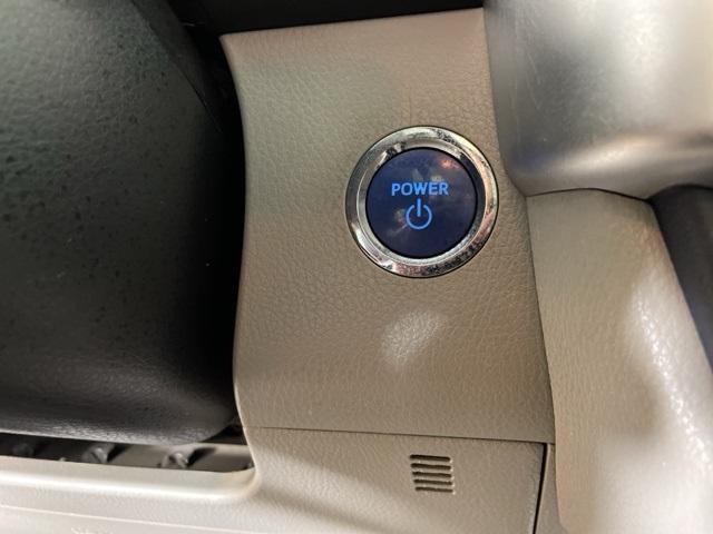 used 2018 Toyota Highlander Hybrid car, priced at $25,500