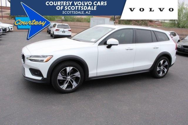 used 2020 Volvo V60 Cross Country car, priced at $33,500