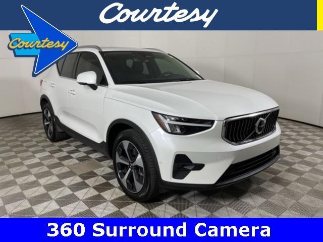 used 2025 Volvo XC40 car, priced at $35,000