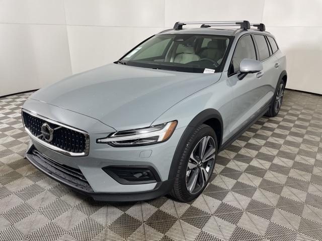 new 2025 Volvo V60 Cross Country car, priced at $56,480