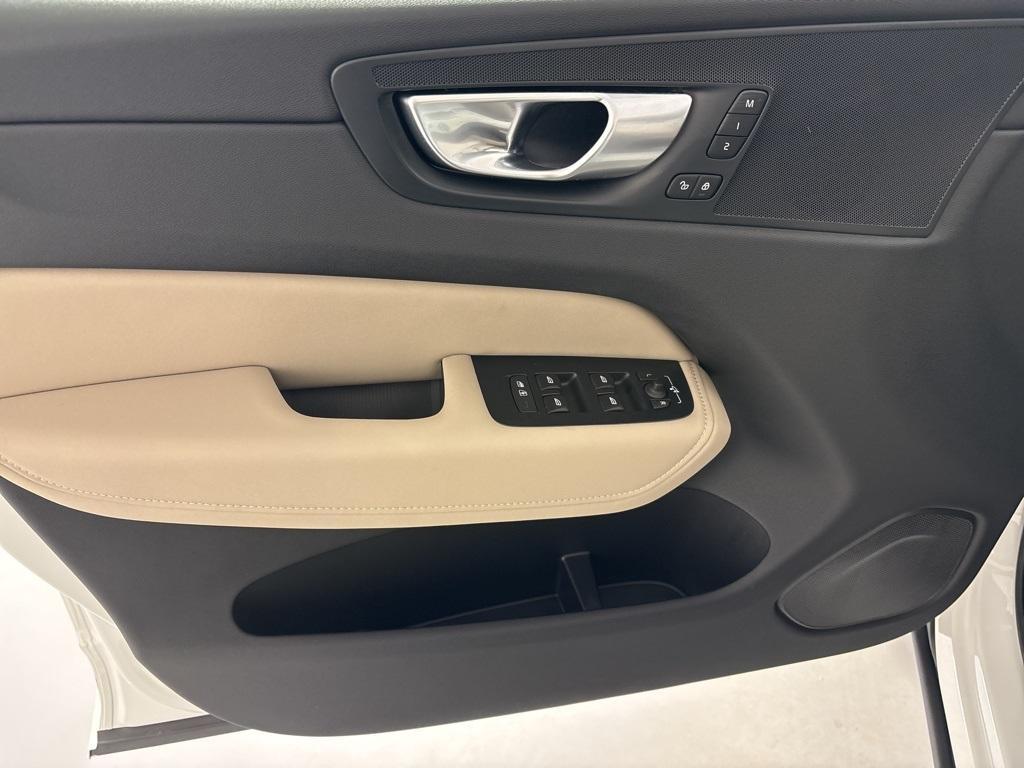 new 2026 Volvo XC60 car, priced at $55,425