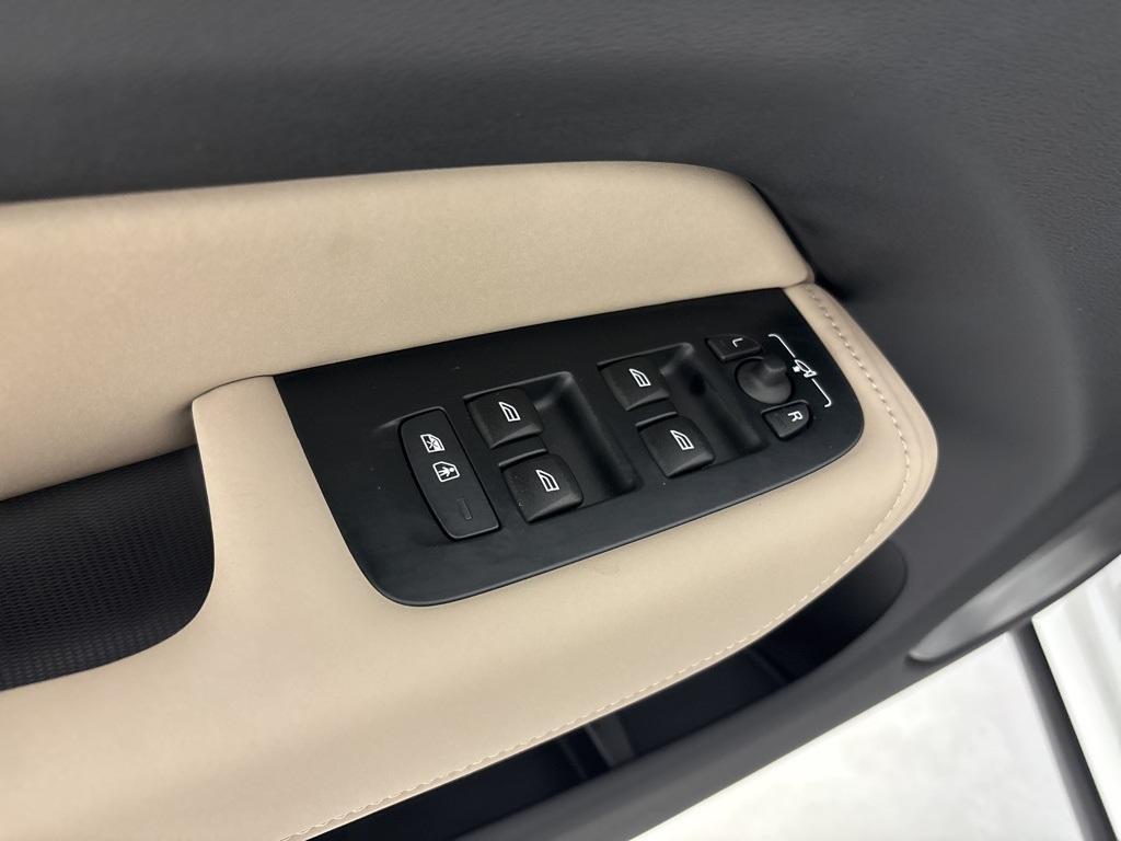 new 2026 Volvo XC60 car, priced at $55,425