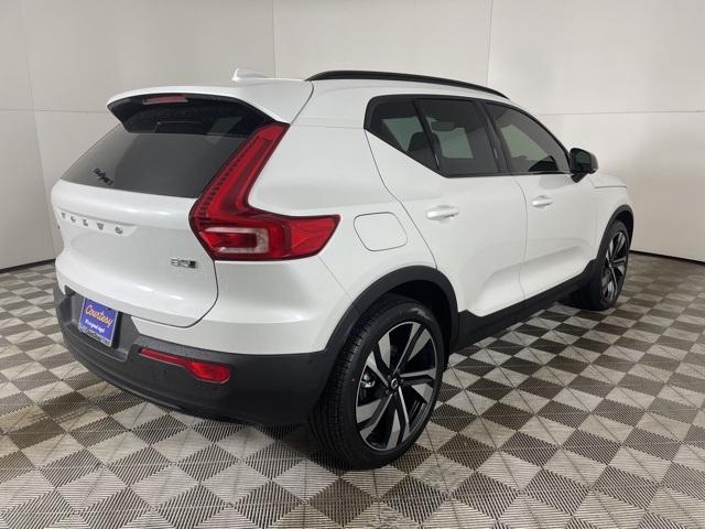 new 2025 Volvo XC40 car, priced at $50,015