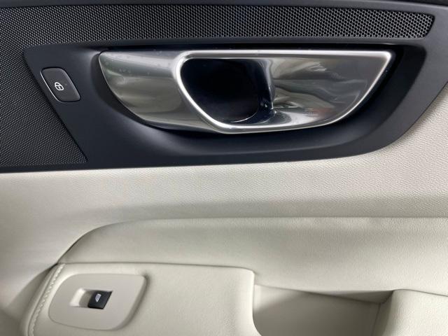 new 2025 Volvo XC60 Plug-In Hybrid car, priced at $63,895