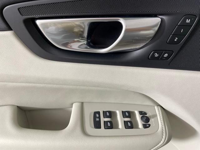 new 2025 Volvo XC60 Plug-In Hybrid car, priced at $63,895