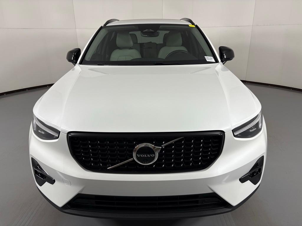 new 2026 Volvo XC40 car, priced at $48,375