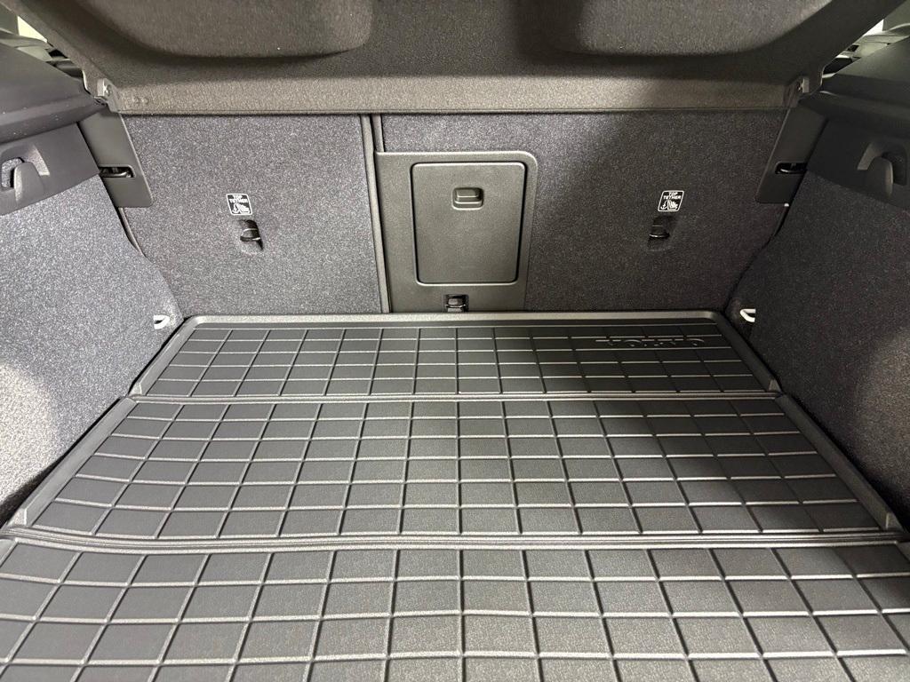 new 2026 Volvo XC40 car, priced at $48,375