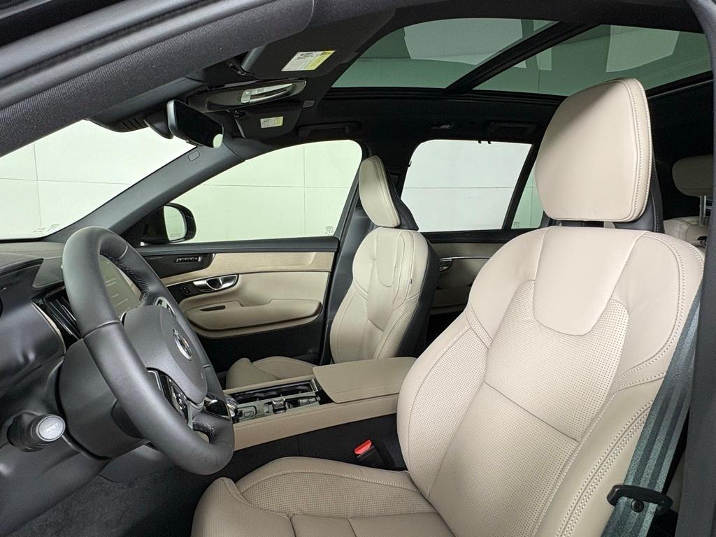 new 2026 Volvo XC90 Plug-In Hybrid car, priced at $82,625