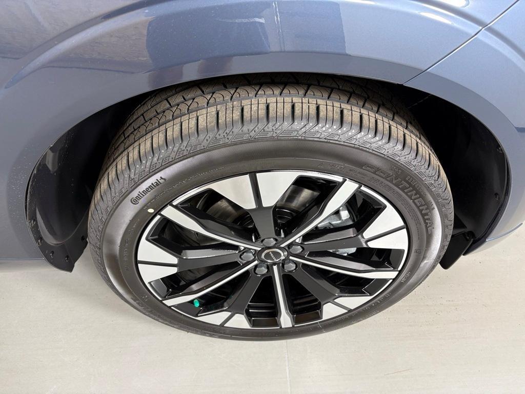 new 2026 Volvo XC60 car, priced at $55,425