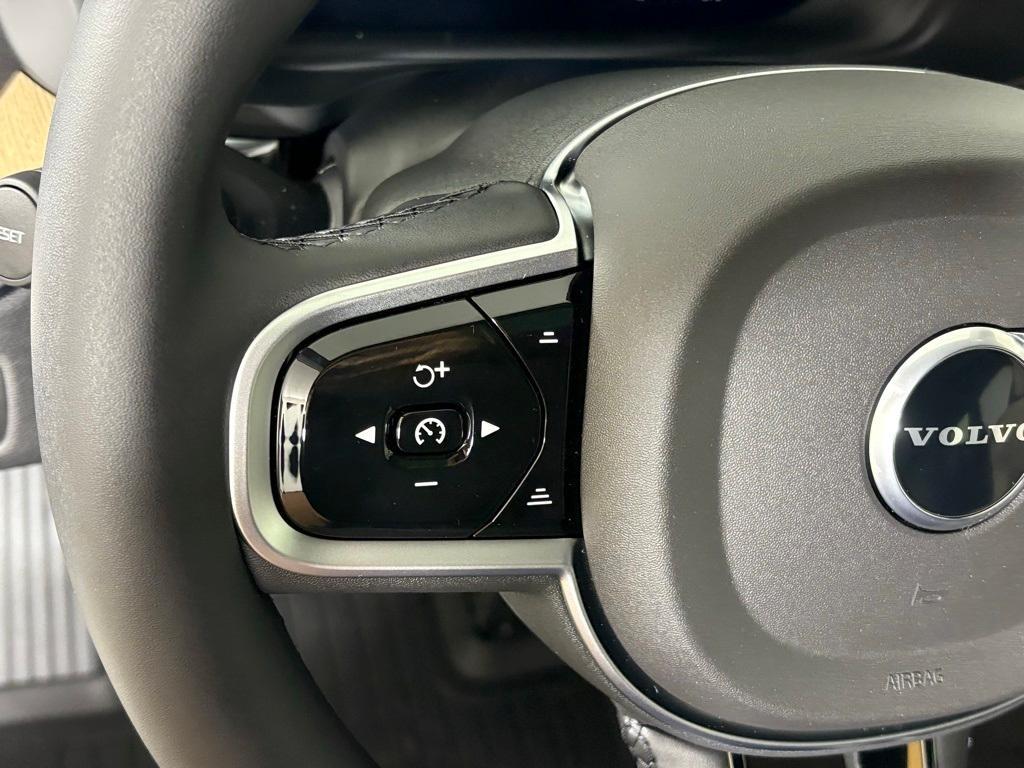 new 2026 Volvo XC60 car, priced at $55,425