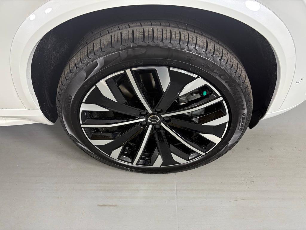 new 2026 Volvo XC90 Plug-In Hybrid car, priced at $84,580