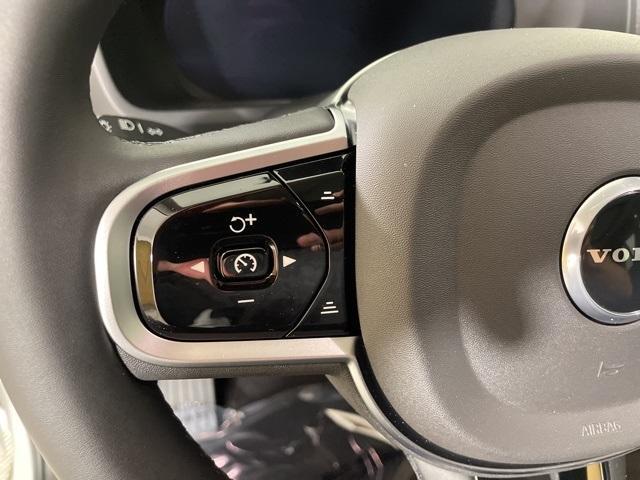 new 2025 Volvo XC90 car, priced at $68,155