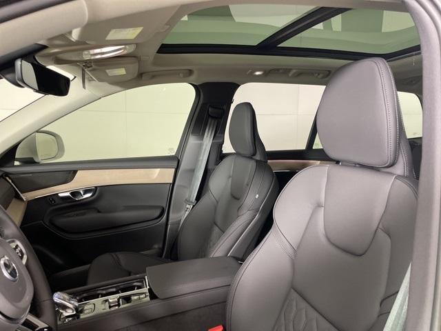 new 2025 Volvo XC90 car, priced at $68,655