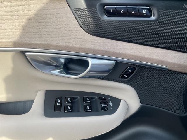 new 2025 Volvo XC90 car, priced at $66,030
