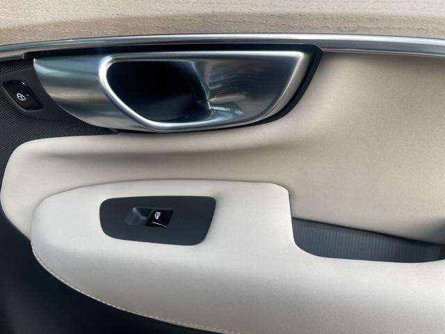 new 2025 Volvo XC90 car, priced at $66,030
