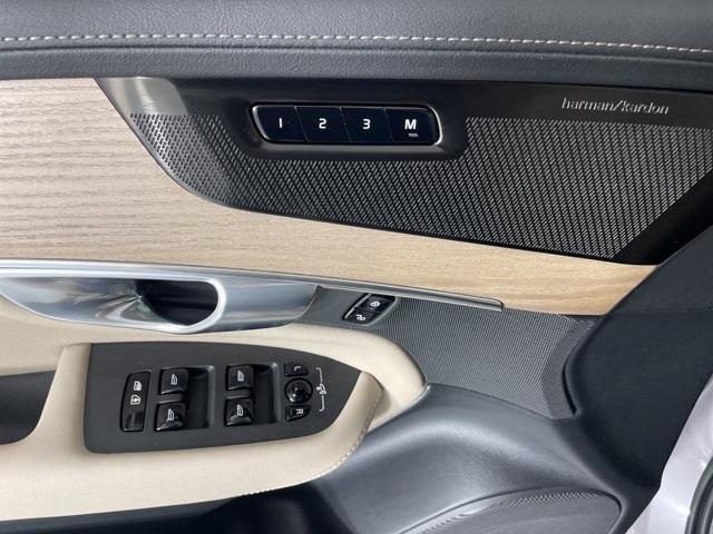 new 2026 Volvo XC90 car, priced at $68,825