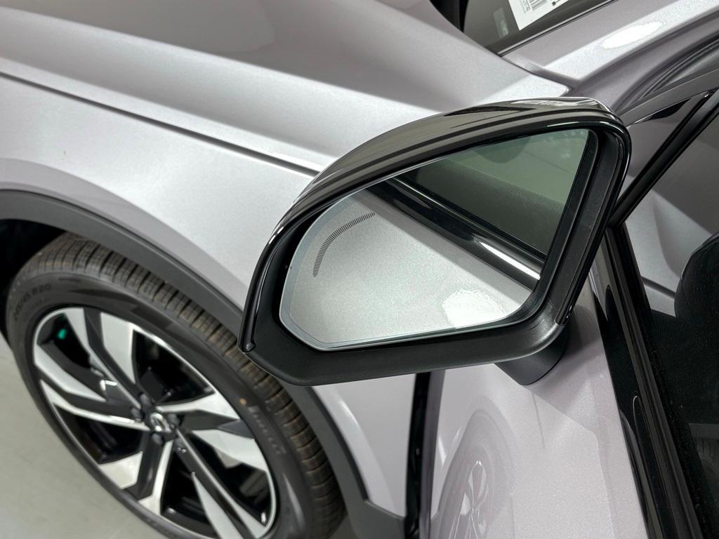 new 2026 Volvo XC40 car, priced at $51,975