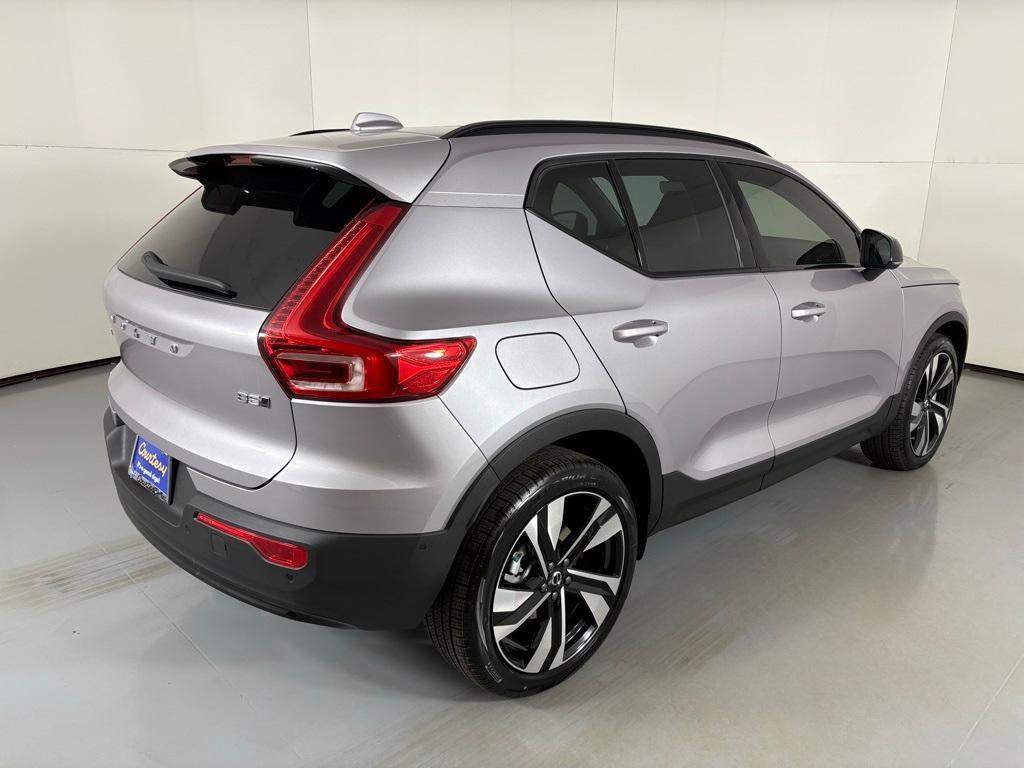new 2026 Volvo XC40 car, priced at $51,975