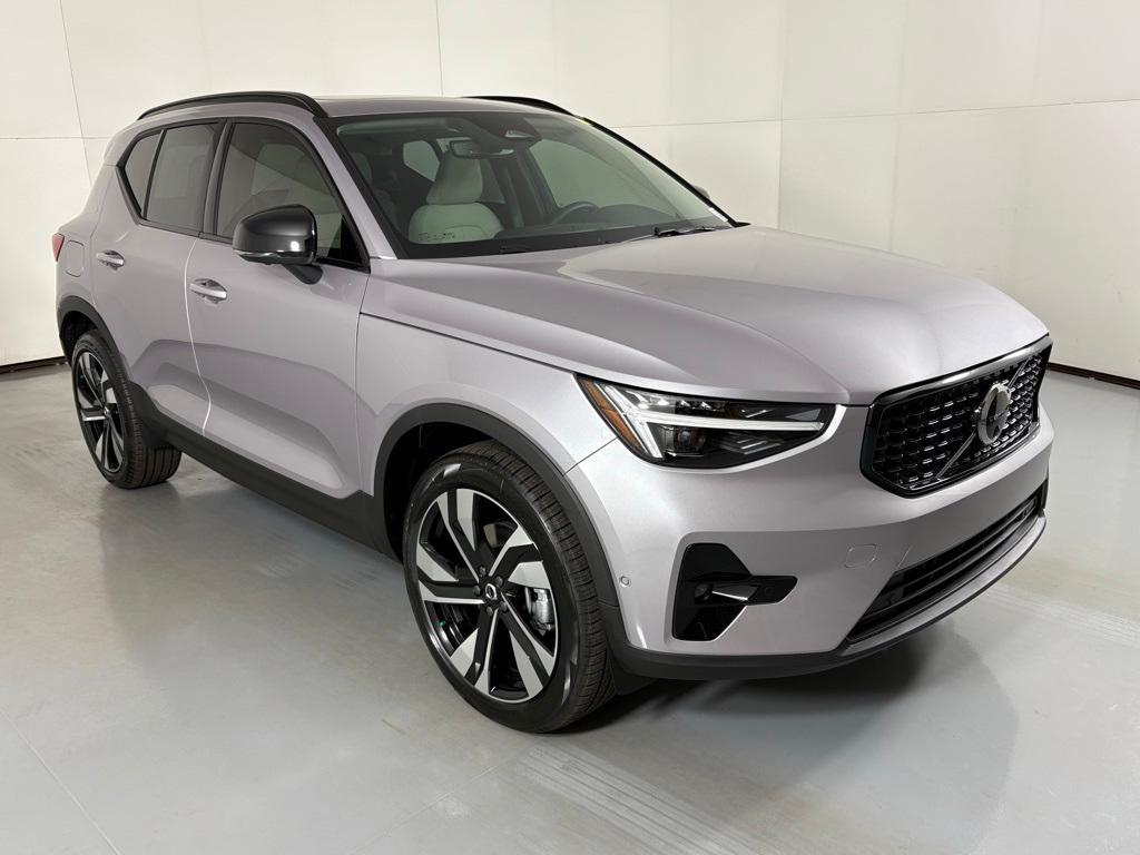 new 2026 Volvo XC40 car, priced at $51,975