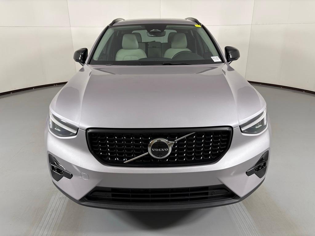 new 2026 Volvo XC40 car, priced at $51,975