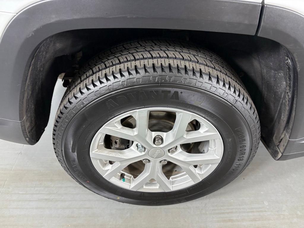 used 2023 Jeep Grand Cherokee car, priced at $26,500