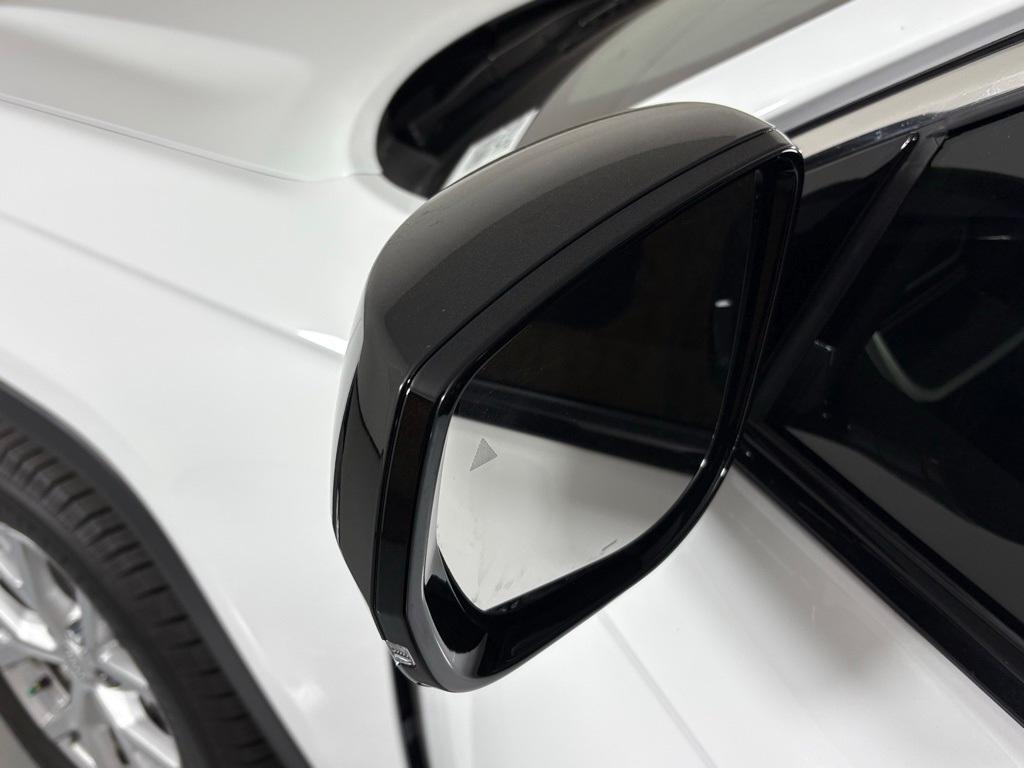 used 2023 Jeep Grand Cherokee car, priced at $26,500