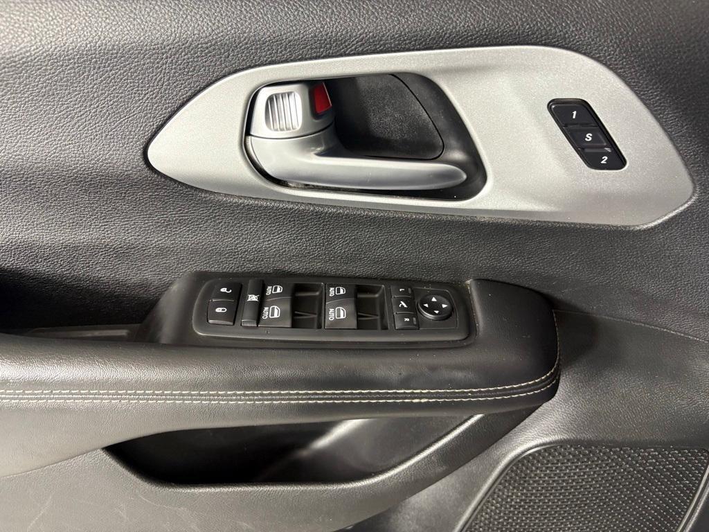 used 2018 Chrysler Pacifica car, priced at $9,500