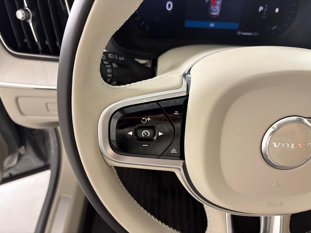 new 2026 Volvo XC60 car, priced at $62,370