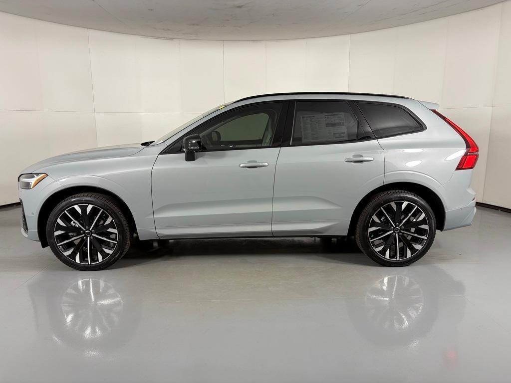 new 2026 Volvo XC60 car, priced at $62,370