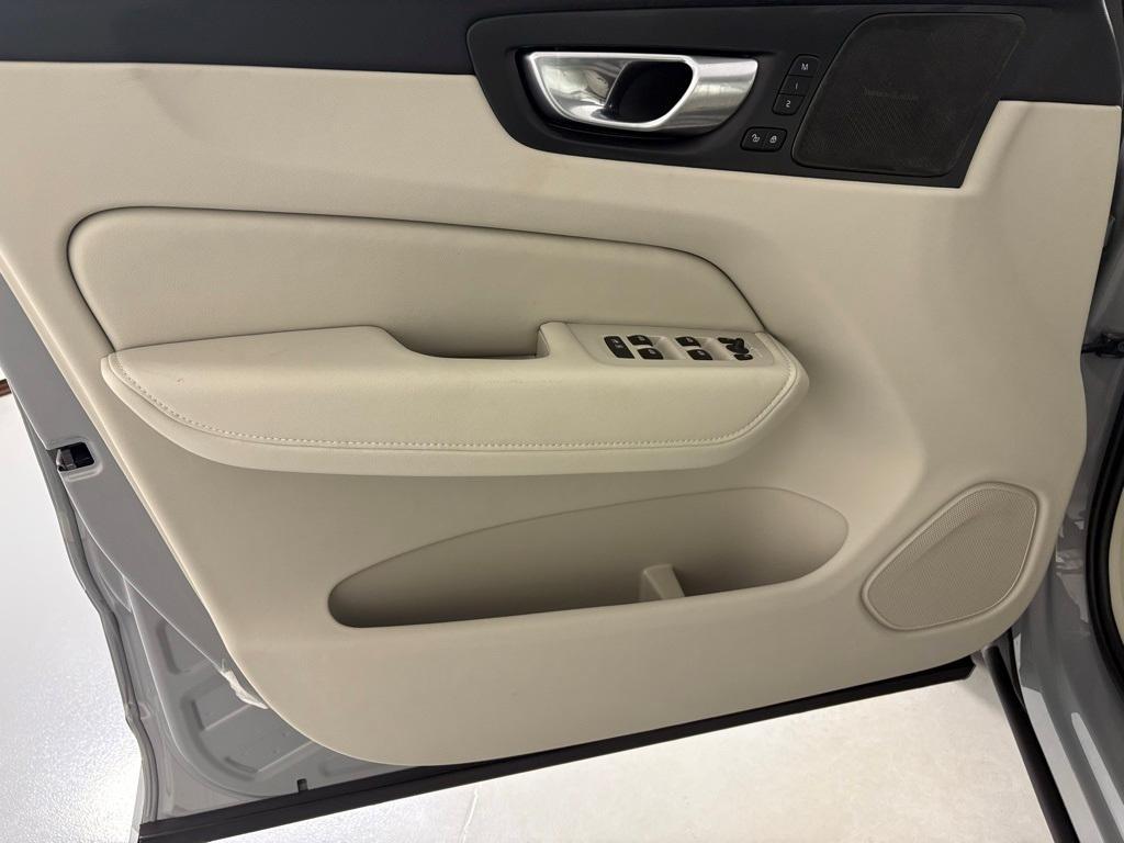 new 2026 Volvo XC60 car, priced at $62,370