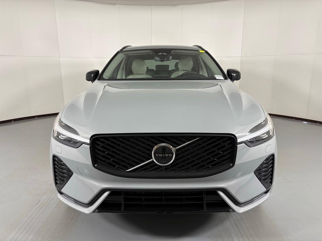 new 2026 Volvo XC60 car, priced at $62,370