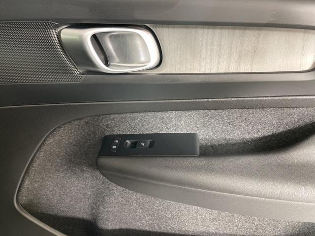 new 2025 Volvo XC40 car, priced at $45,810