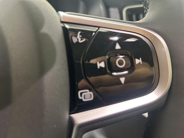 new 2025 Volvo XC90 car, priced at $65,440